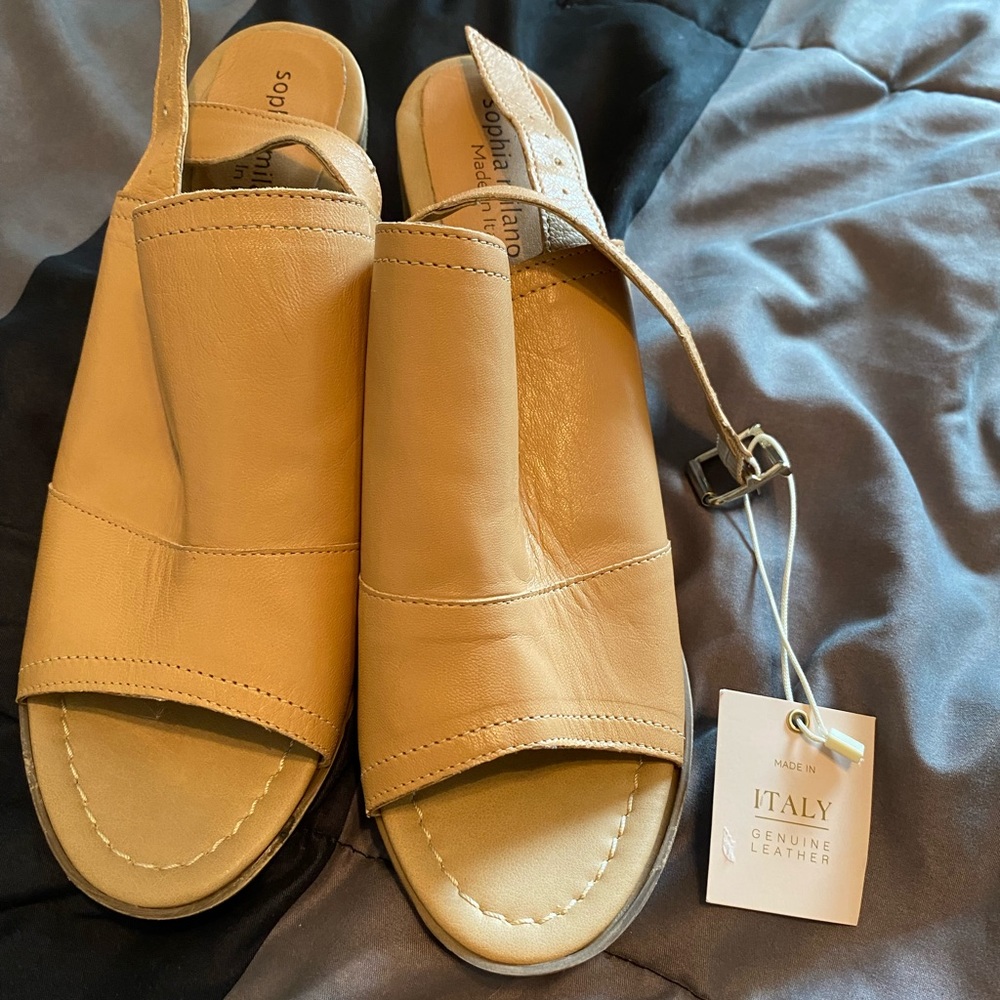 NWT Sophia Milano heels